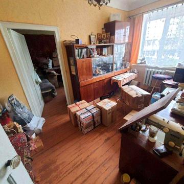 Продам двухкімнатну ізольовану квартиру в центрі міста Ромни