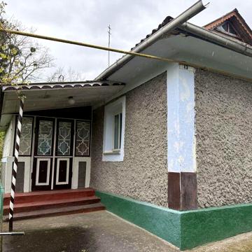 Будинок в селі Балин газифікований, на 2 виходи, 50 соток
