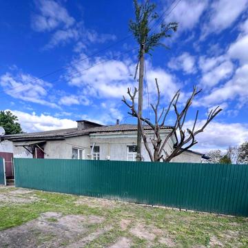 Продається частина будинку з власним подвір’ям, 43 м², смт Козелець
