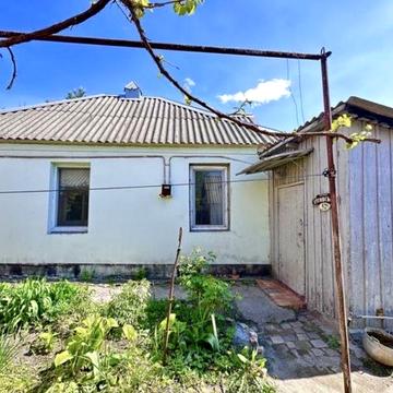 Продам отдельный дом по ул Луговской с участком 5 соток
