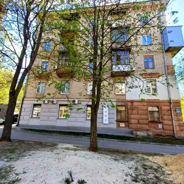 Данилевського вул., 32б