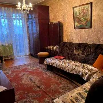 Познанська вул., 8А