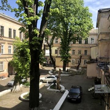 Пастера вул., 19