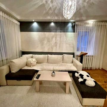 Академіка Корольова вул., 74Б