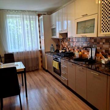 Двокімнатна квартира  на березі річки