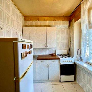 Кубанської України 39а , 1к квартира , є газ!