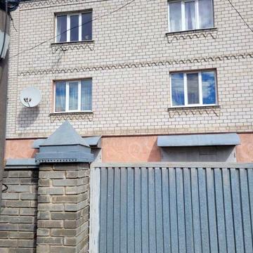 Продаж  трохповерхового будинку на Баранова.