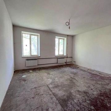 Продаж 3 кіинатної квартири в Центрі міста