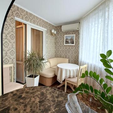Сержа Лифаря вул. (Олександра Сабурова), 8-А