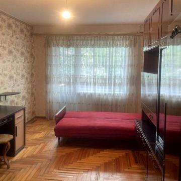 Сдам 2х ком. квартиру в центре. этаж 4/5