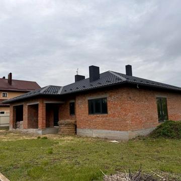 Продається будинок з землею від власника