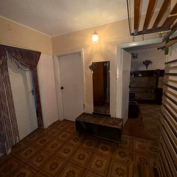 Продаж 3к Квартира Юності проспект