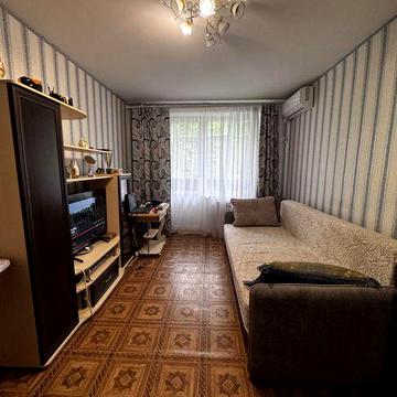 Продам 1к кв метро Салтовская, 4/9 эт