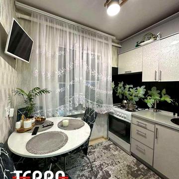 Продаж 3-кімнатної квартири, майдан Вернадського