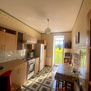 Продам 1к. на Робочій, цегляний будинок, пл. 46 м.кв. . NS