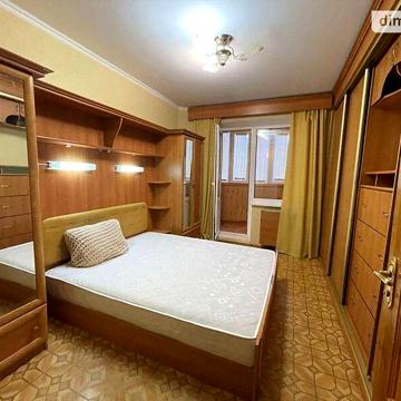 Довгострокова оренда 3к Квартира Мельника Андрія вулиця