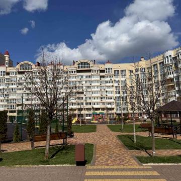Лазурна вул., 5