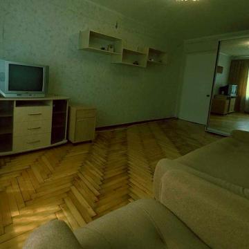Продам двухкомнатную ул. Малиновского