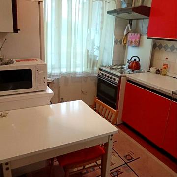 Широка вул., 77
