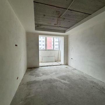 Продаж 3-к квартири з частковим ремонтом