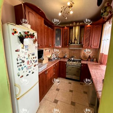Гвардійців-Широнінців вул., 11