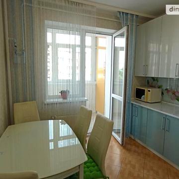 Довгострокова оренда 2к Квартира Мельника Андрія вулиця