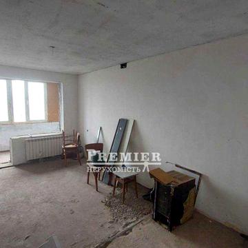 Продам квартиру на Кримському бульварі.