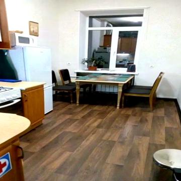 Ярославська вул., 32/33
