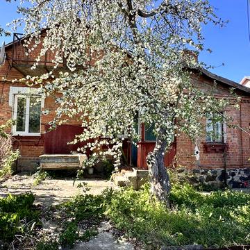 Продаж частини будинку та будинку у Вінниці , 8 соток землі.