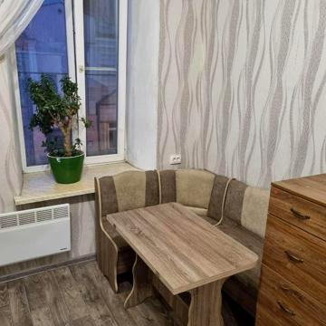 Полтавський Шлях вул., 9