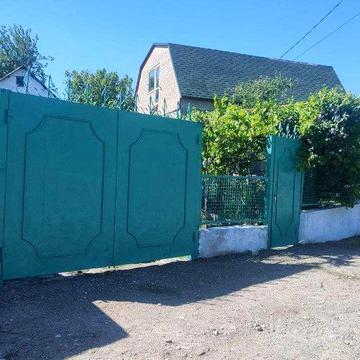 Домоволодіння в Таромському: велика ділянка і свіжий ремонт