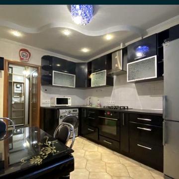 Квартира, 3 кімнати, Новокузнецька, 53-Б, евроремонт