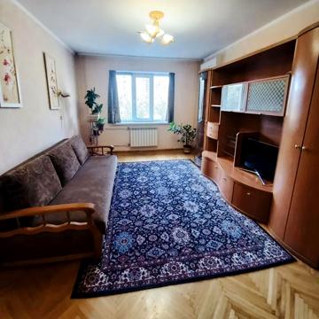 Ревуцького вул., 24/4