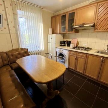ЦЕНТР! Сдам Красивую 2 комн.кв по ул. 1 Гв. Армии