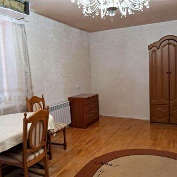 Здам перший поверх в будинку