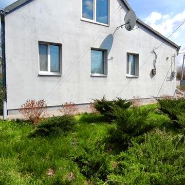 ПРОДАМ будинок в центрі с.Піщанка.
 
Площа будинку 90м²: 5 кімнат, вел
