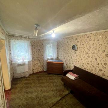 Сдам частину будинку низ Робочої дві кімнати.