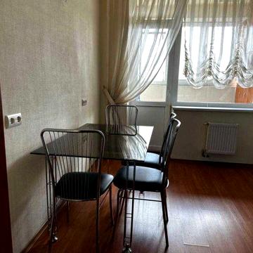 Оренда 1-к, Святошинський район, метро Житомирська, вул. Верховинна 37