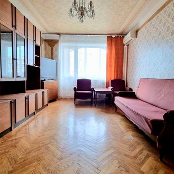 2 кімнатна квартира Братства Тарасівців (Декабристів) 5
