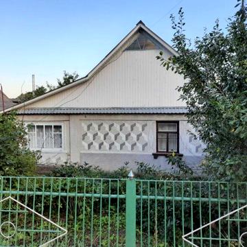 Продається будинок із землею, с. Малиничі