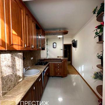 Продаж 1-к.кв 47,5м2 з ремонтом вул. Ватутіна 99