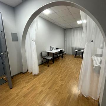 Металургів просп., 18