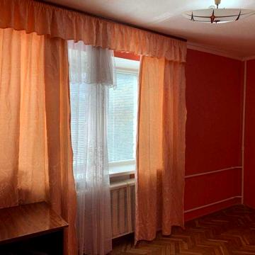 продам 2 кім. метро Голосіївська Маричанська вулиця, 12