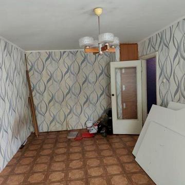 Продам 2 кімнатну квартиру .