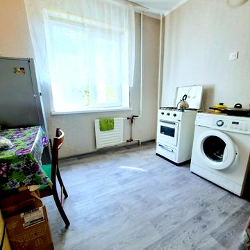 Лахтинська вул., 9б