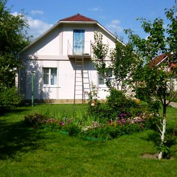 Продаж будинку біля лісу