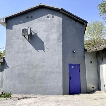 Продам жильё в центре 42кв.м. по типу квартиры Торг без комиссии