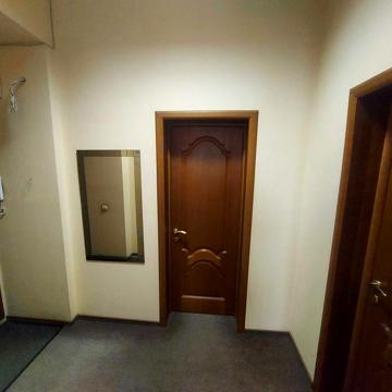 Голосіївський проспект 48, метро Деміївська