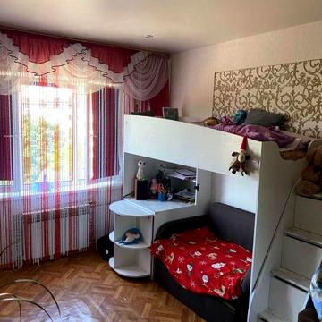 Продам квартиру в центрі міста