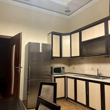 Оренда квартири 2кімнати вул Л Українки ( центр)